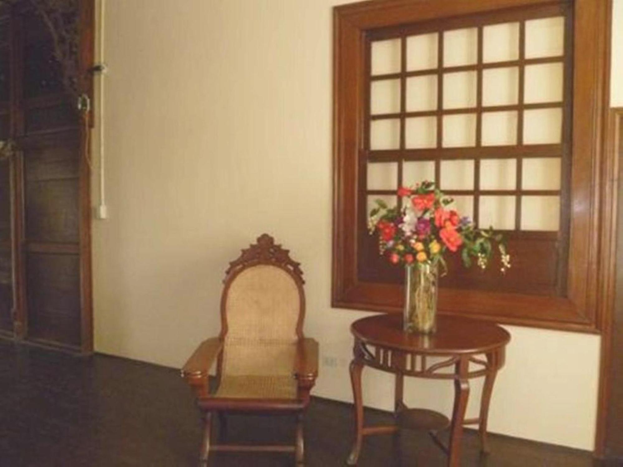 イロイロ カーサ テンタイ Bed & Breakfast エクステリア 写真
